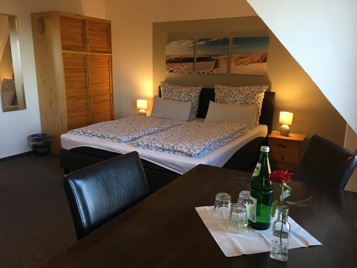 Gaestehaus Zur Linde Otterndorf Buitenkant foto