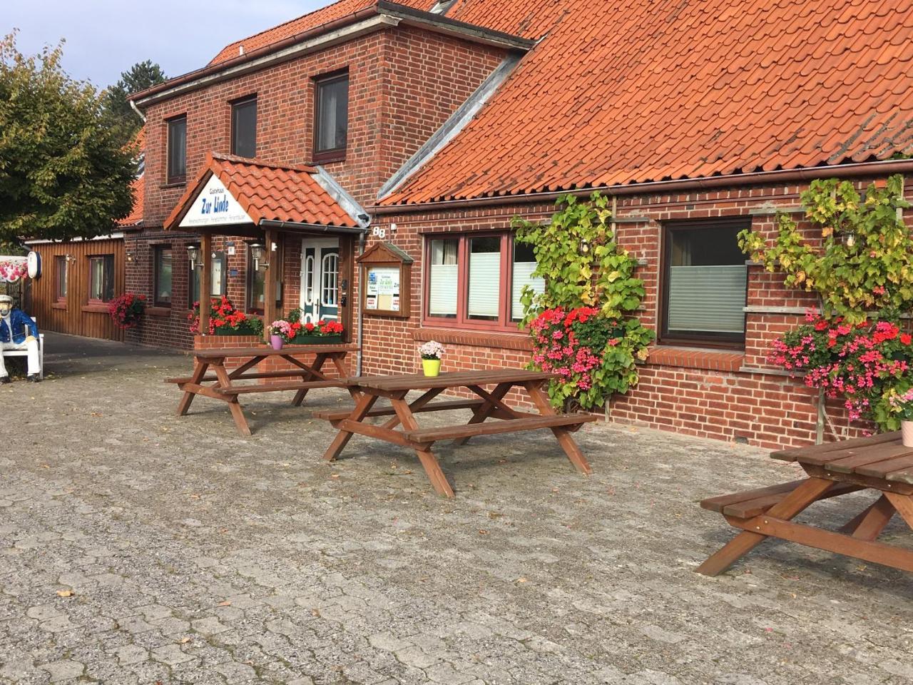 Gaestehaus Zur Linde Otterndorf Buitenkant foto